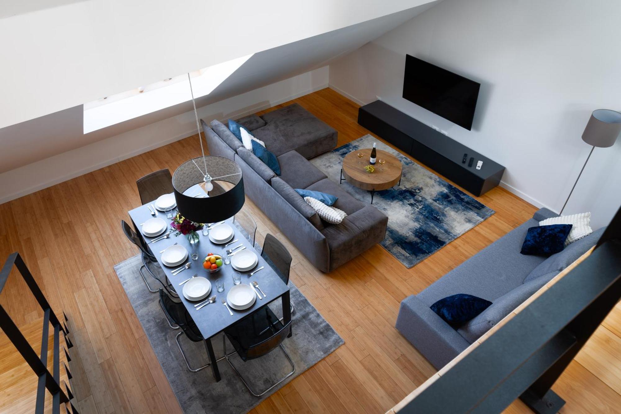 Two-Level Apart With A Terrace Near The Vltava River Praga Esterno foto