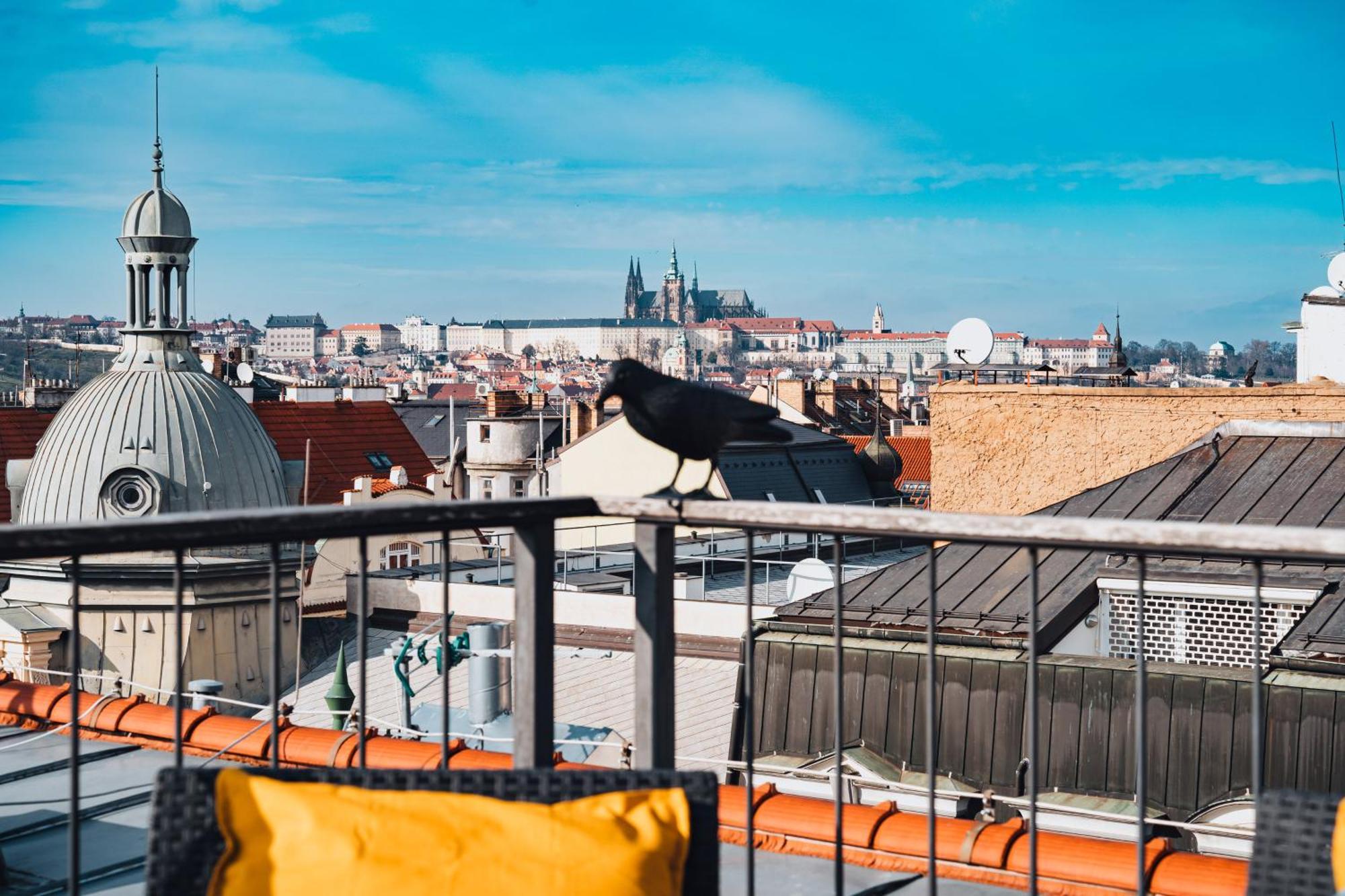 Two-Level Apart With A Terrace Near The Vltava River Praga Esterno foto